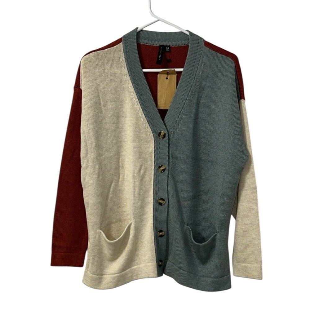 Knot sisters Color Block Oversized
Cardigan(Size XSmall) - Picture 3 of 10
